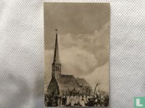 Bergen, processie bijvoormalige Ruïne Kerk