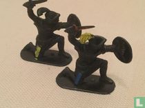 Ritter kniend mit Dolch und Schild (schwarz)
