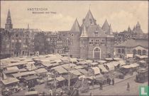 AMSTERDAM           Nieuwmarkt met Waag