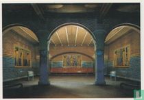 Koopmansbeurs, voorhal met tegeltableaus  van Jan Toorop
