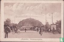 Amsterdam.           Weesperpoortstation.
