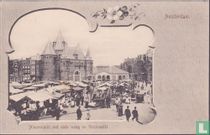 Amsterdam.   Nieuwmarkt met oude waag en Vischmarkt.