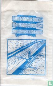 Hier Werd de Dijk Gesloten - Lunchroom 't Monument