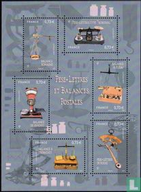 Weigh and postal scales