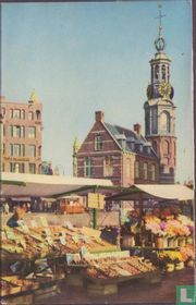 De Munt met bloemenmarkt