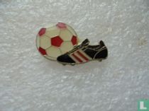 voetbalschoen met rood/witte bal
