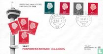 Queen Juliana 'Phosphorescent values'
