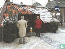 De jaarlijks terugkerende kersstal in het dorp met beelden van Rosmalense personen door Theo Steenbekkers, voor het eerst geplaatst in december 1993