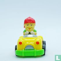 Paillou im gelben Auto