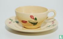 Tasse à thé et soucoupe De Batavier Maastricht Decor Boerenbont