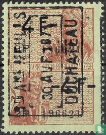 Meisje met korenaren