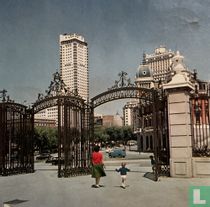 Madrid - De Sabatinituinen/Plaza de España
