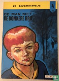 De man met de donkere bril for sale