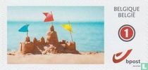 Château de sable sur la plage