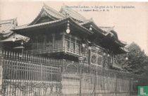 Au pied de tour Japonaise