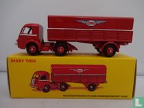Panhard Tracteur et semi-remorque Bâchée "ESSO  " 