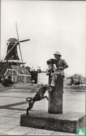 Winschoten, Oldambt-plein met beeld Tellerlikker