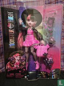 Draculaura