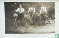 3 jongens op de fiets