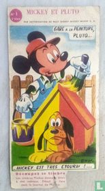 Mickey et Pluto.gare a la peinture Pluto...