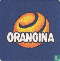 Orangina - Leuke jongen, met een lief buikje als flesje Orangina.