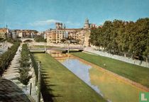 Gerona - El Paseo Maragall junto al rio Oñar