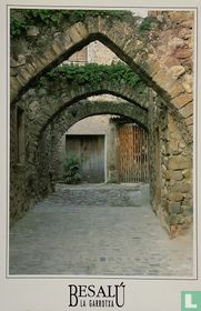 Besalú (Girona) - Calle típica