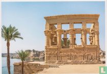 Kiosk van keizer Trajanus bij de tempel van Isis