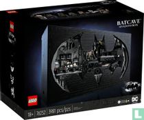 Lego 76252 Batcave - shadowbox