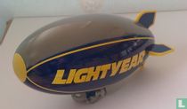Cars - Al Oft the Lightyear Blimp (groot) 