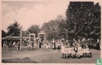 Open lucht school voor zwakke meisjes - De grote speelplaats
