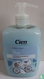 Cien soap dispenser / Kiss
