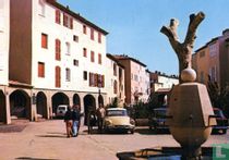 Port Grimaud, Place des six Canons