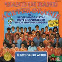 Hand in hand achter Oranje