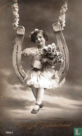 Hartelijk Gefeliciteerd meisje in schommel van hoefijzer 1920